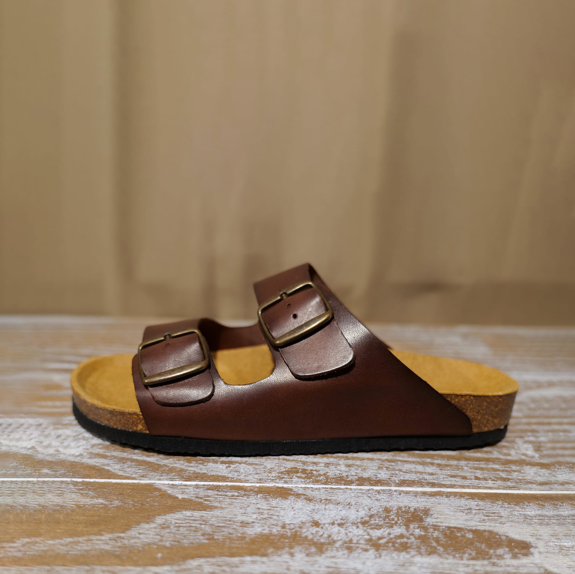 Sandales cuir marron foncé extérieur