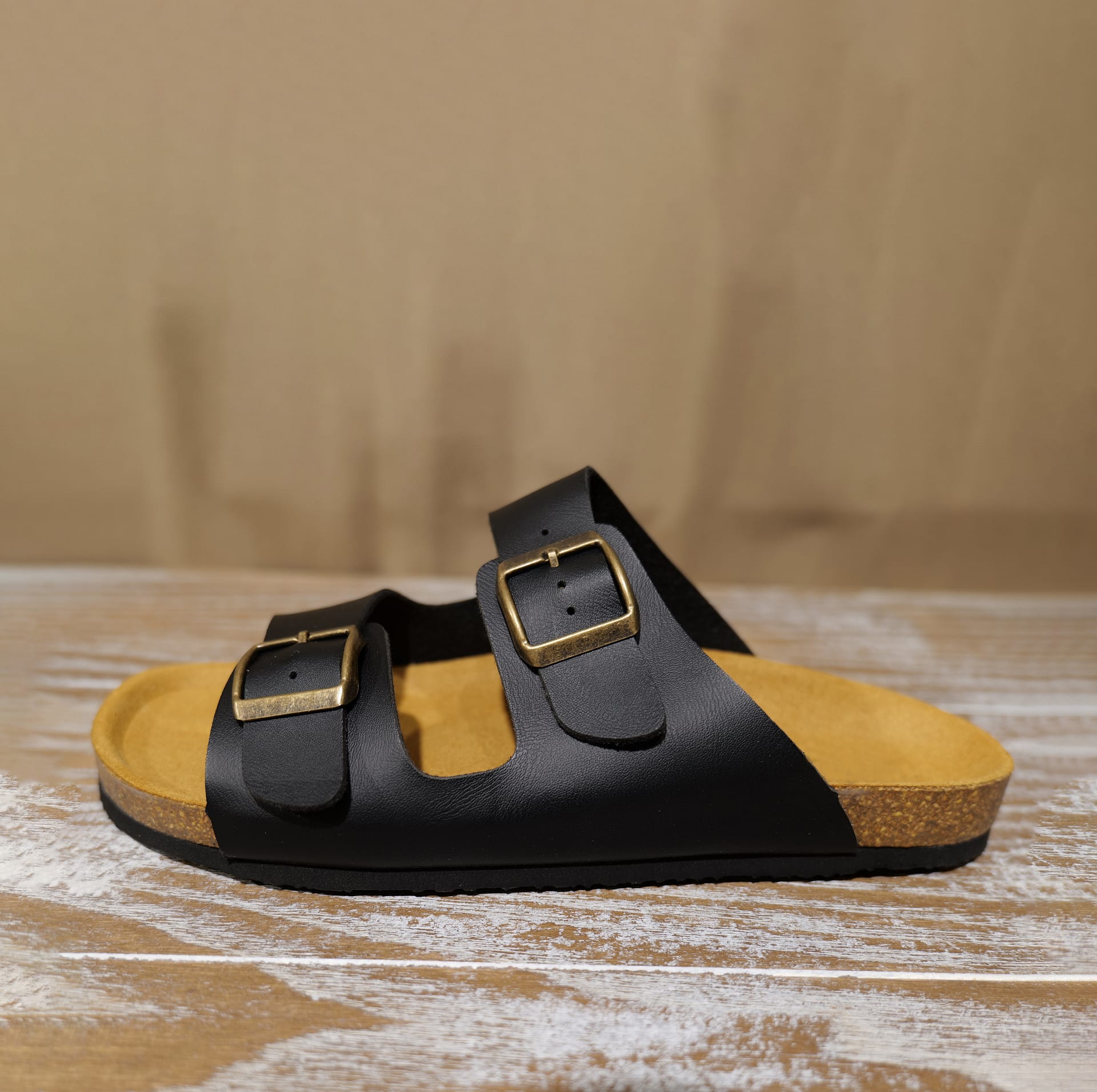 Sandales cuir noir extérieur