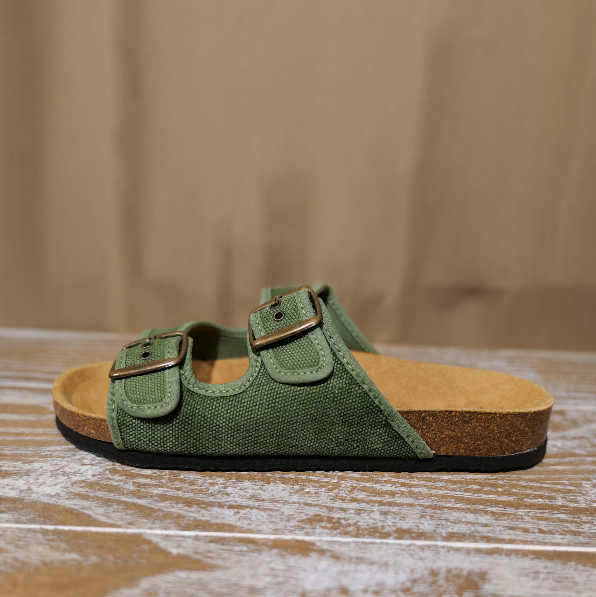 Sandales tissu vert olive extérieur