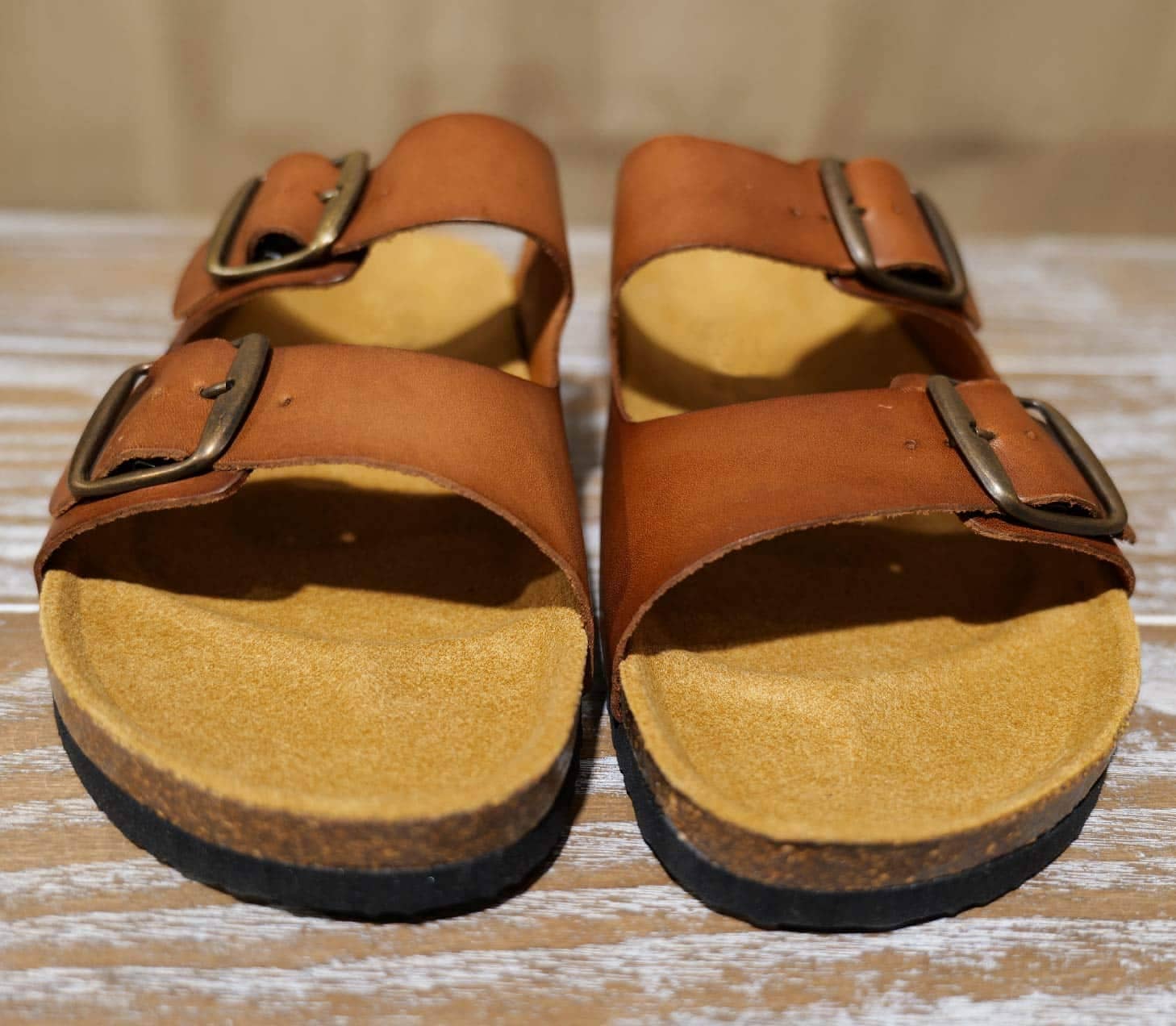 Sandales cuir marron clair face
